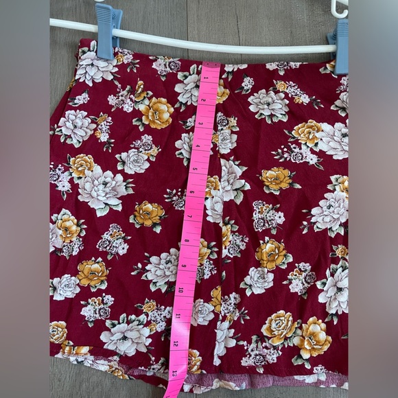 Forever 21 Floral mini Skirt XS - Picture 5 of 5